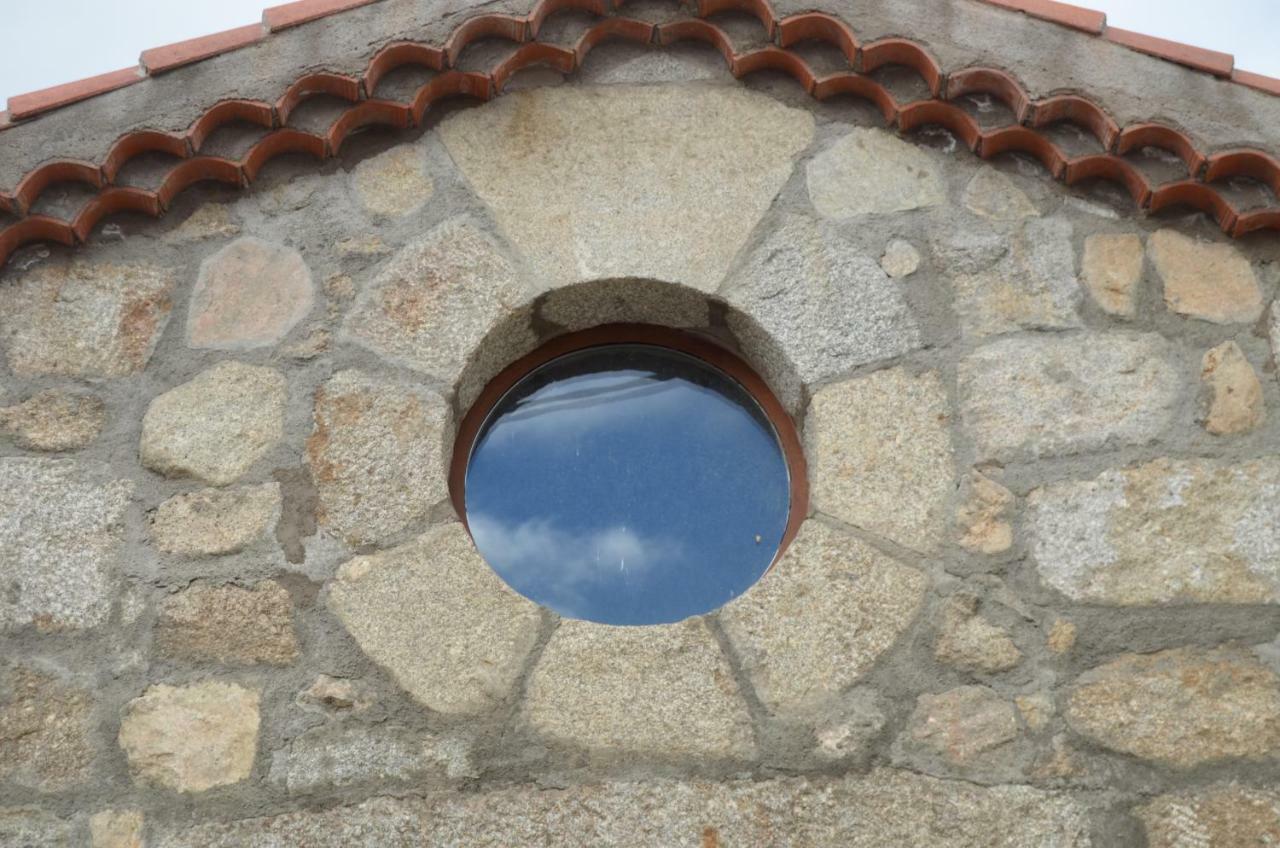 Casa Rural La Gabina Munogalindo Exterior photo