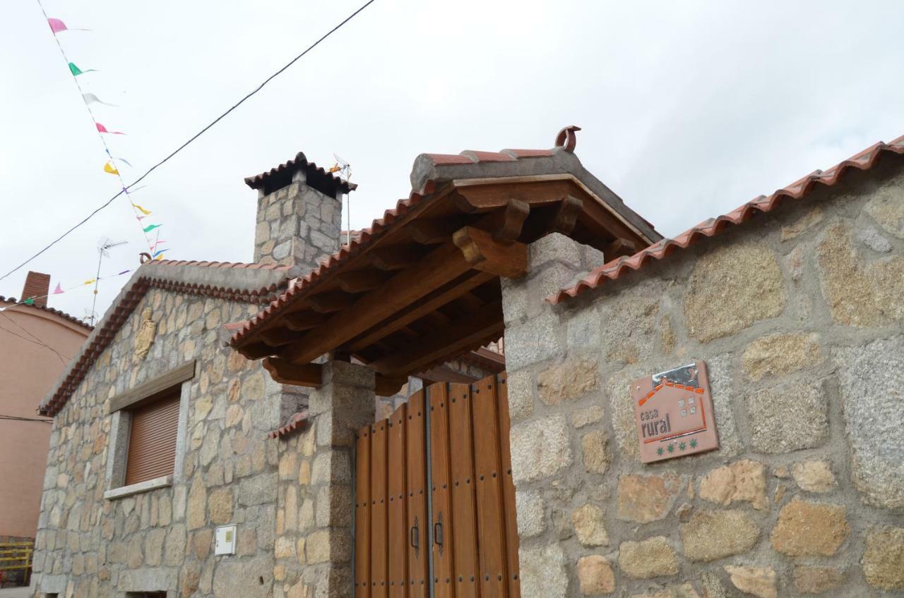 Casa Rural La Gabina Munogalindo Exterior photo